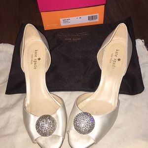 Kate Spade Emison heel, ivory satin. Size 7.
